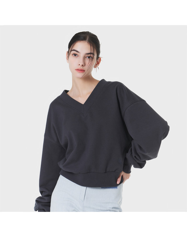 메이크어토스트 V-neck logo sweatshirt GRAY MBCSTO003GR 착용컷