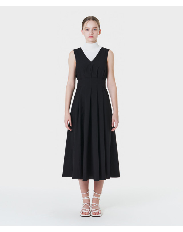 메이크어토스트 V-neck pin tuck pleated maxi dress BLACK MBCSOP001 착용컷