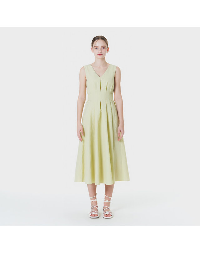 메이크어토스트 V-neck pintuck pleated maxi dress YELLOW MBCSOP001 착용컷