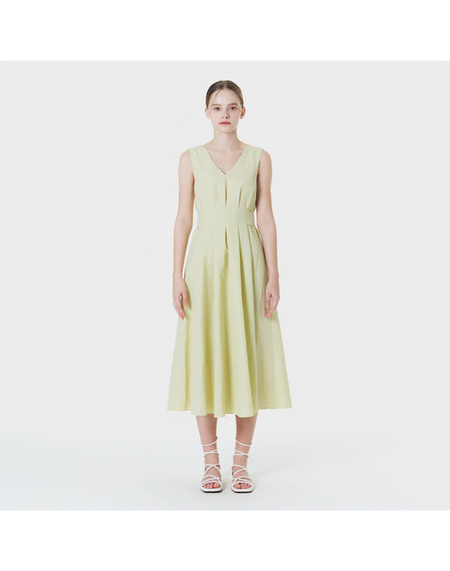 메이크어토스트 V-neck pintuck pleated maxi dress YELLOW MBCSOP001 착용컷