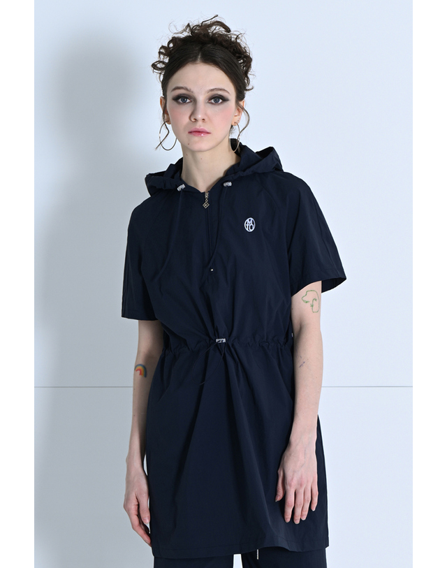 메이크어토스트 String Hood Anorak Dress NAVY MBCSOP005NV 착용컷