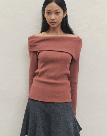 KNIT UNBALANCED OFF-SHOULDER TOP RED MBDFTO005RD
