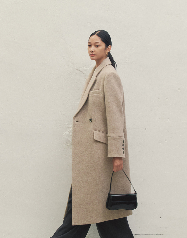 메이크어토스트 CLASSIC WOOL BLEND DOUBLE LONG COAT BEIGE MBDFCT002BE 착용컷