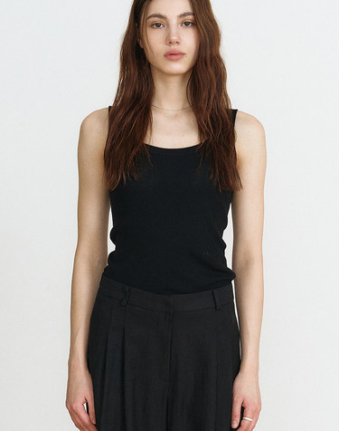 SLEEVELESS WOOL KNIT TOP (BLACK) MBFSNT005BK