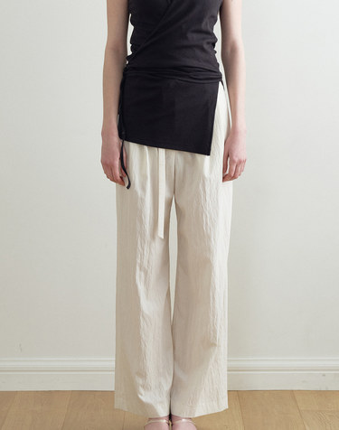 BELTED STRAIGHT FIT TWO-TUCK SLACKS (BEIGE) MBFSPA005BE