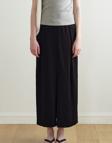 DOUBLE-BELT SLIT MAXI SKIRT (BLACK) MBFSSK003BK