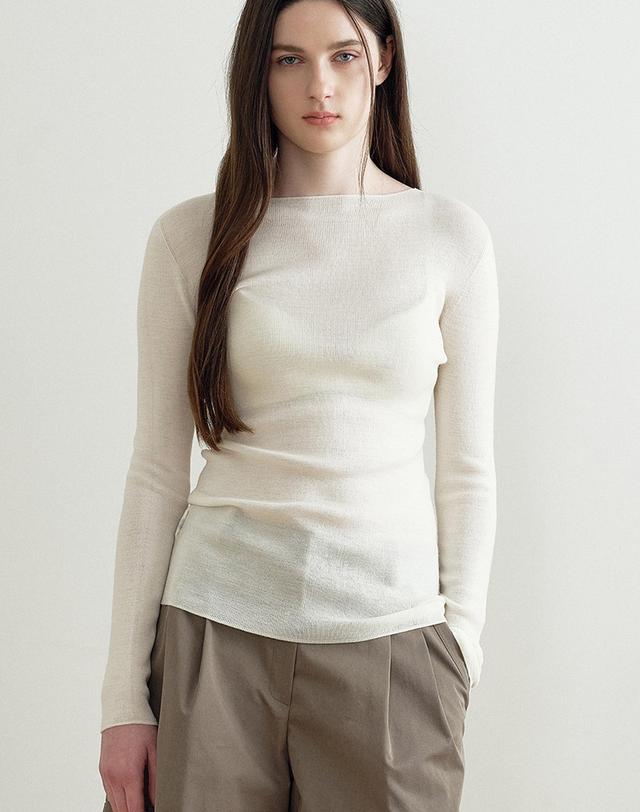 메이크어토스트 THIN BOAT-NECK WOOL KNIT TOP (IVORY) MBFSNT003IV 착용컷