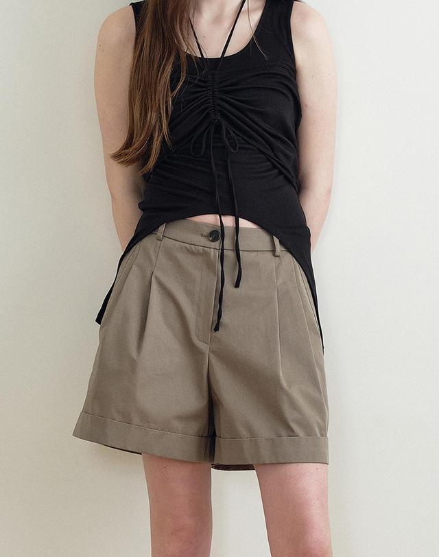 메이크어토스트 CUFFED CASUAL SHORTS (KHAKI) MBFSPA012KK 착용컷