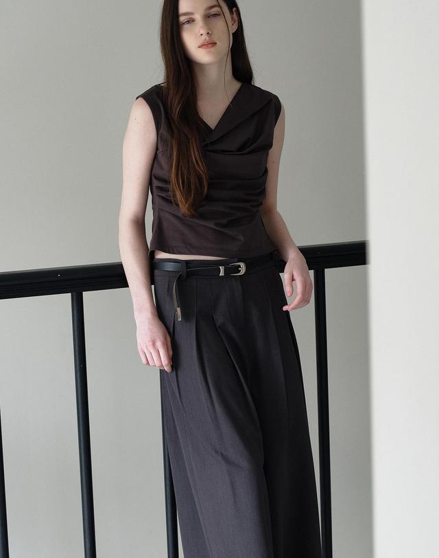 메이크어토스트 MID RISE TUCK DETAIL WIDE PANTS (DARK GRAY) MBFSPA011DG 착용컷