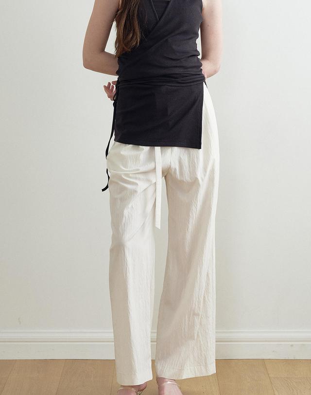 메이크어토스트 BELTED STRAIGHT FIT TWO-TUCK SLACKS (BEIGE) MBFSPA005BE 착용컷