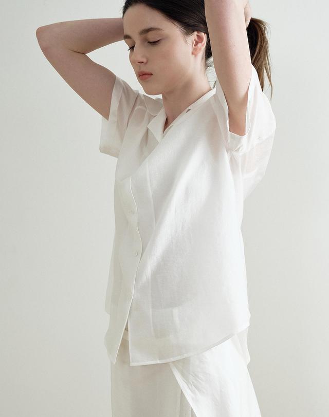 메이크어토스트 SEE-THROUGH LOOSE FIT WRAP SHIRT (IVORY) MBFSTO005IV 착용컷