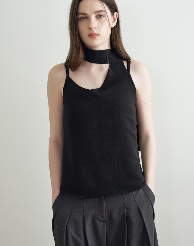메이크어토스트 SCARF SLEEVELESS SUMMER TOP (BLACK) MBFSTO014BK 착용컷