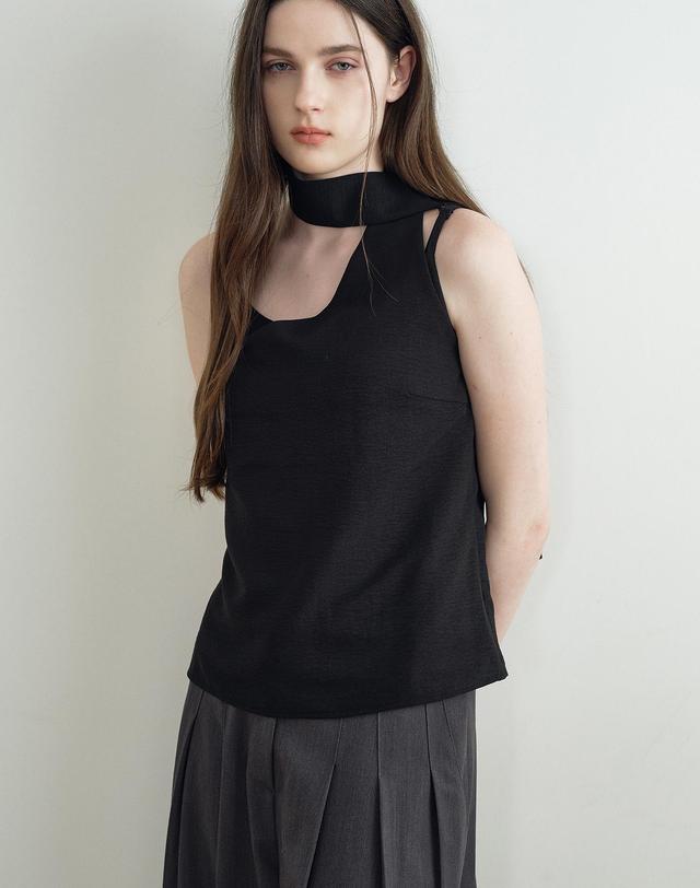 메이크어토스트 SCARF SLEEVELESS SUMMER TOP (BLACK) MBFSTO014BK 착용컷