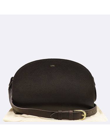 [중고]고이비토 아페쎄 A.P.C(아페쎄) 브라운 컬러 레더 하프문 크로스백 K0137LUOT