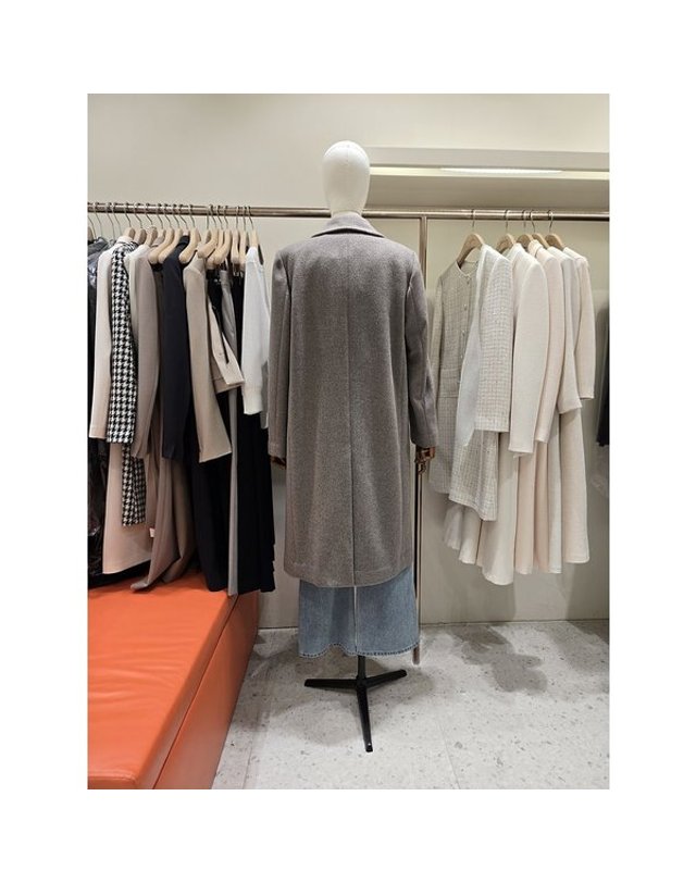 케네스레이디 [갤러리아] [케네스레이디](E509) 엘라 핸드메이드 코트 (EVHCPL9900) 착용컷