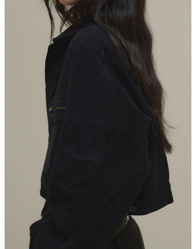 엔디에이 Heart Peach Jacket Black 착용컷