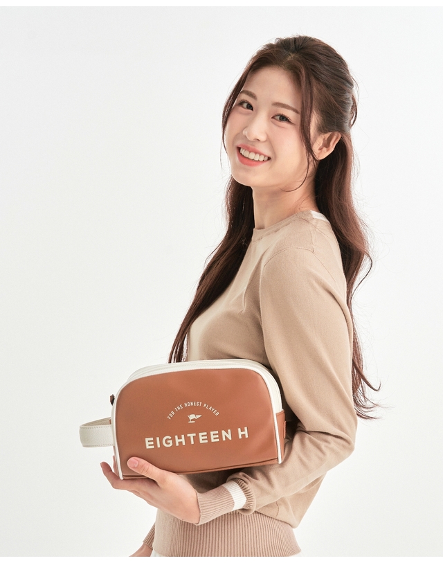 에이틴에이치 더블포켓 에센셜 파우치 | 허석프로의 EIGHTEEN H 에이틴에이치 골프캐주얼 착용컷