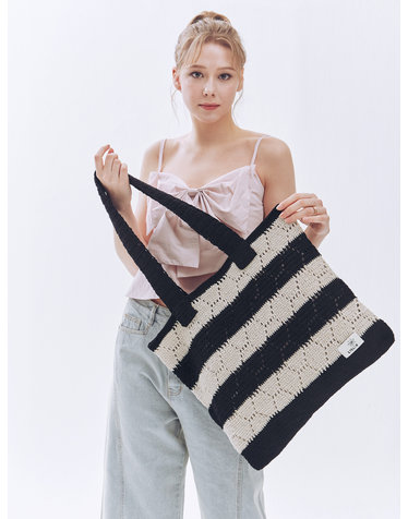 Sunny Knit Shoulder Bag 써니 니트 쇼퍼백 - Black/Silver Stripe