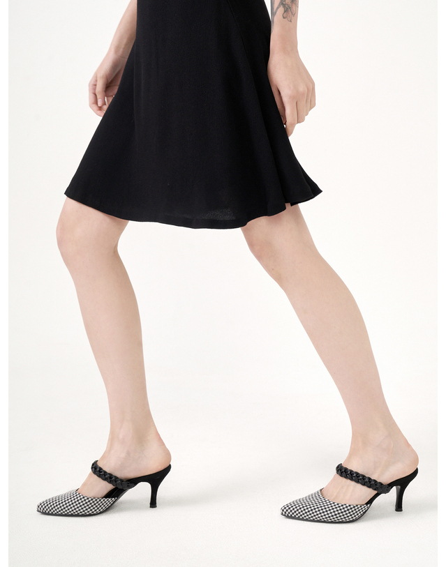 에뗄린 Fever Twist Braids Strap Heels 피버 트위스트 스트랩힐 - Check 착용컷