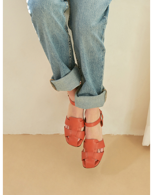 에뗄린 Monaco Fisherman Leather Sandals 모나코 피셔맨 샌들 - Orange Brown 착용컷