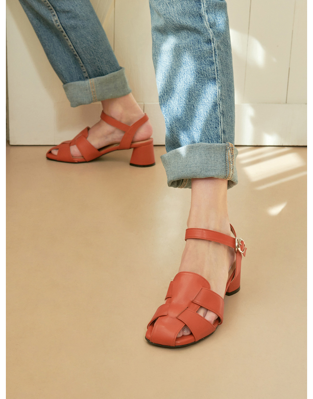 에뗄린 Monaco Fisherman Leather Sandals 모나코 피셔맨 샌들 - Orange Brown 착용컷