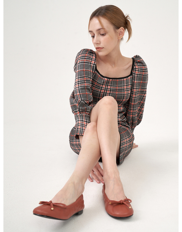 에뗄린 Bonnet Ribbon Fur Flat Shoes 보네뜨 리본플랫 - Orange 착용컷