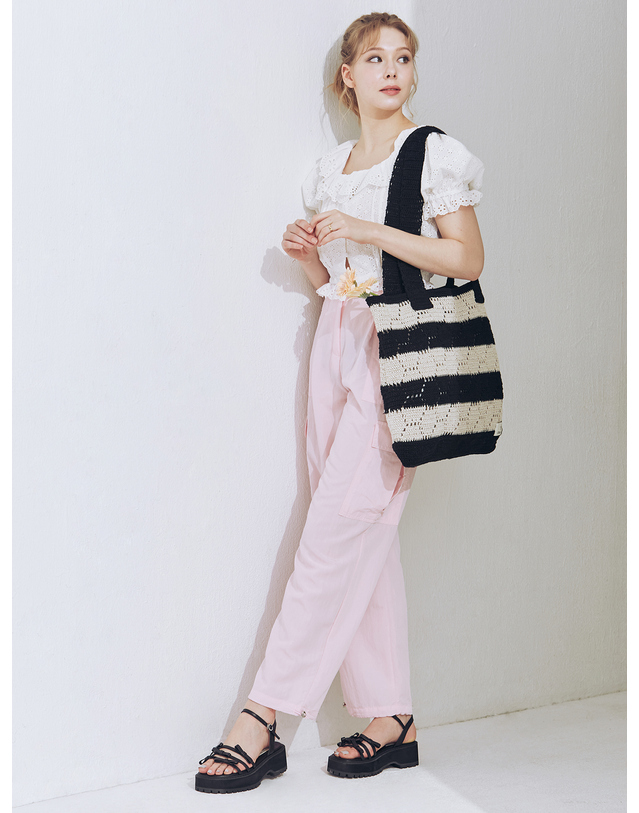 에뗄린 Ribbi Petite Ribbon Platform Sandals 리비 쁘띠뜨 리본 플랫폼 샌들 - Noir Black 착용컷
