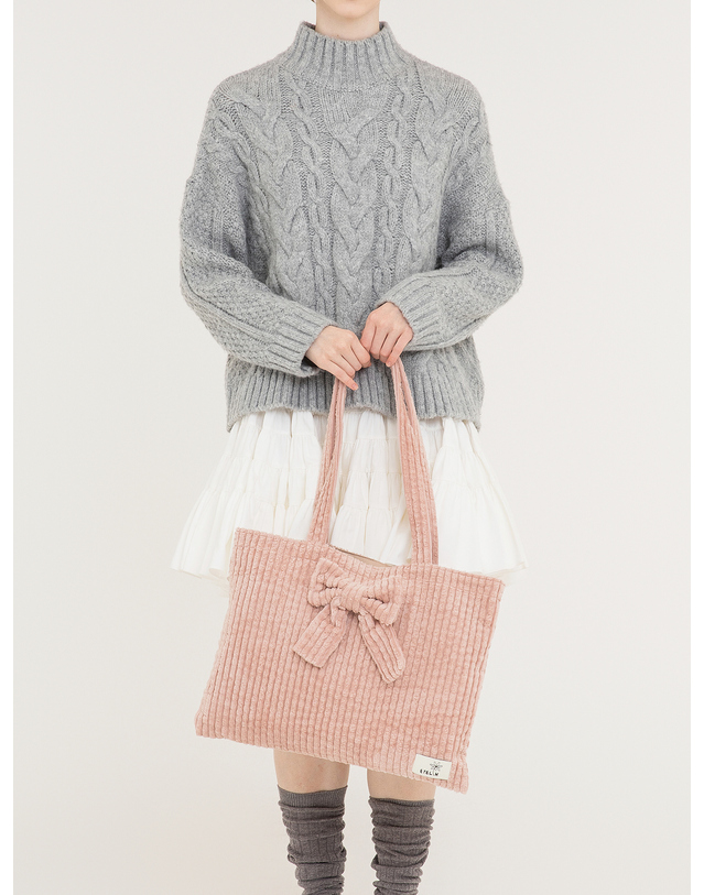 에뗄린 Lapin Corduroy Ribbon Bag 라팡 코듀로이 리본 에코백 - Baby Pink 착용컷