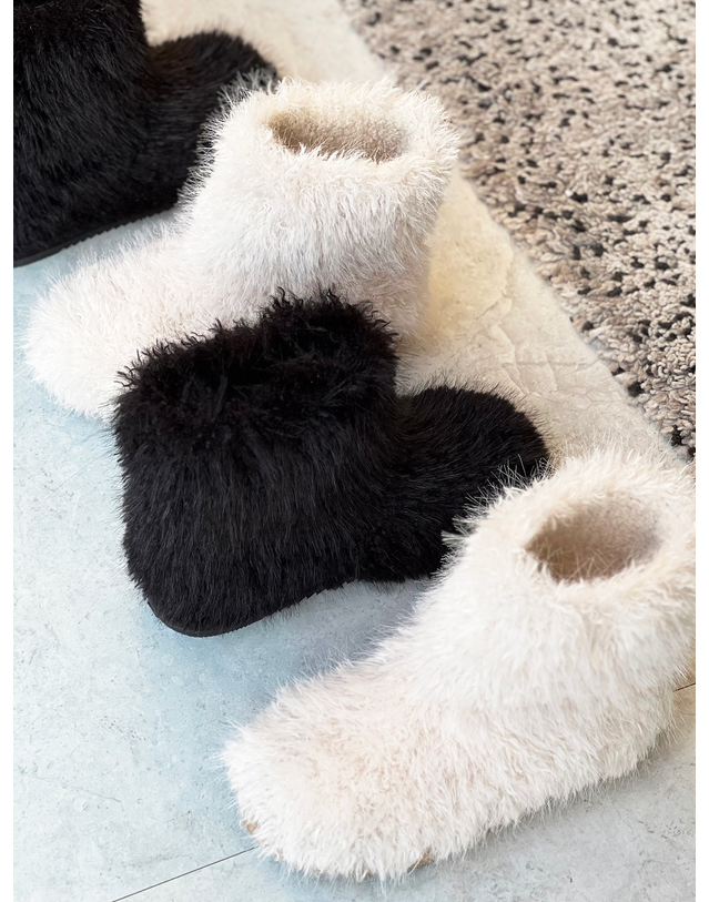 에뗄린 Teddy Ankle Boots 테디 앵클 부츠 - Teddy Black 착용컷