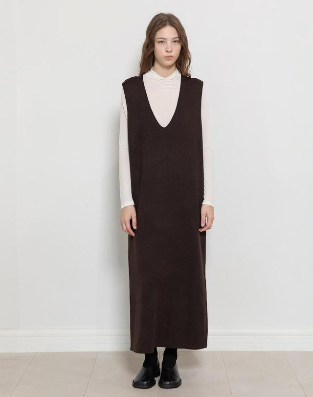 제이마크뉴욕 Sleeveless maxi knit dress_2color 착용컷