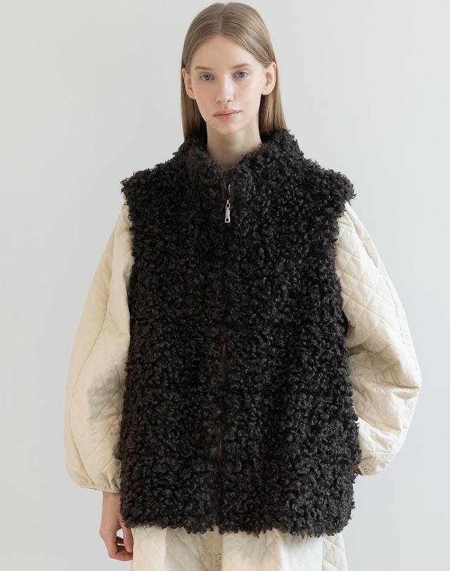 제이마크뉴욕 Fur Zip-up Vest_2color 착용컷
