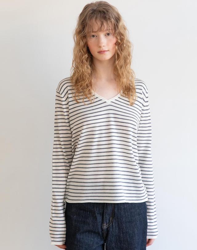 제이마크뉴욕 V-neck stripe knitwear_2color 착용컷