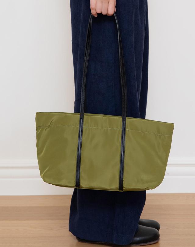 제이마크뉴욕 Lia slim long handle shoulder bag_2color 착용컷