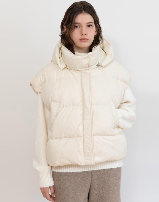 제이마크뉴욕 Hooded padding vest_2color 착용컷