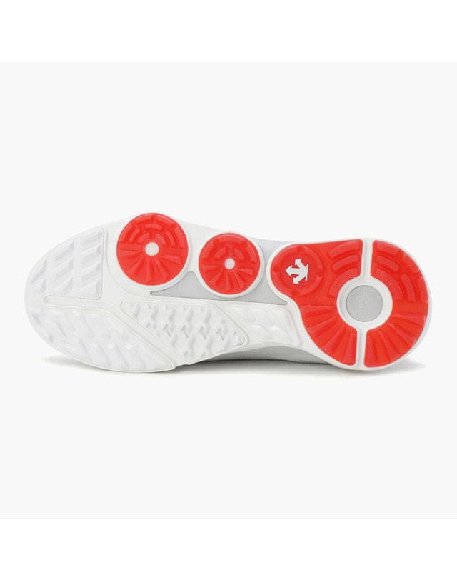 데상트 골프 여성 COMFORT BOA®(컴포트 보아핏시스템) DR12WLSH12 착용컷