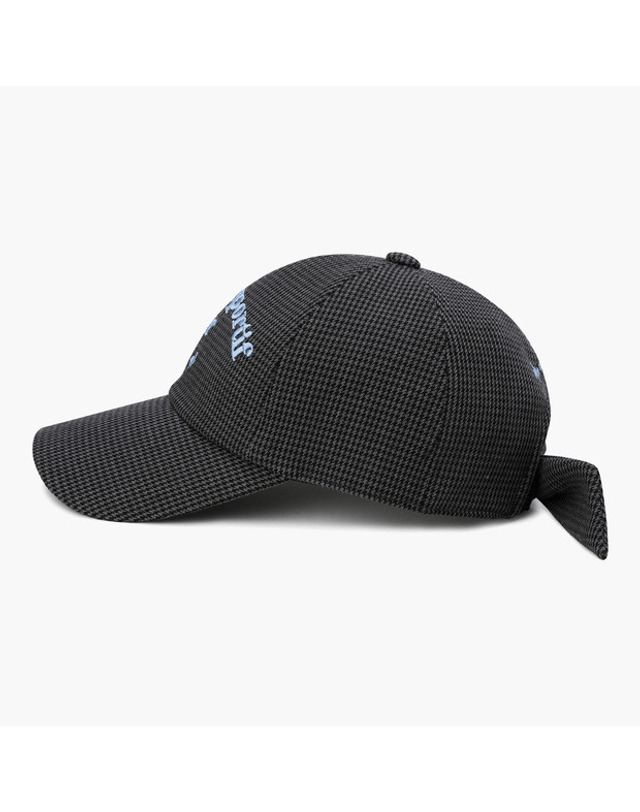 르꼬끄 스포르티브 르꼬끄 골프 여성 패턴 리본 탈부착 캡 (GQ322LCP93) 착용컷