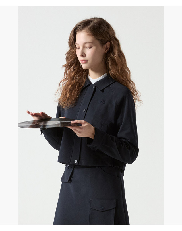 먼싱웨어 여성 네이비 카라 자켓 (SET UP)(MQ122LJP14) 착용컷
