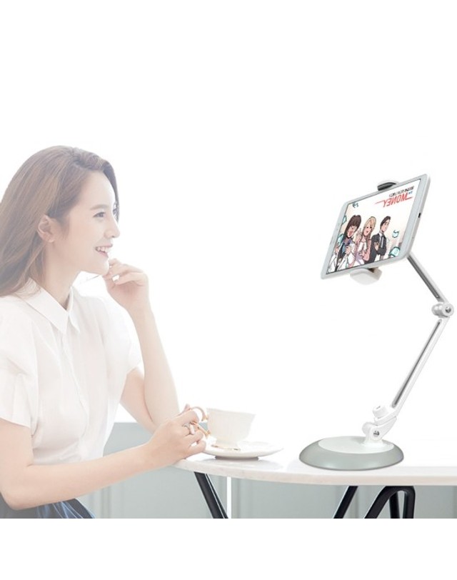 유엠투 [UM2] 메탈 데스크 스탠드 거치대 화이트/JHD165 착용컷