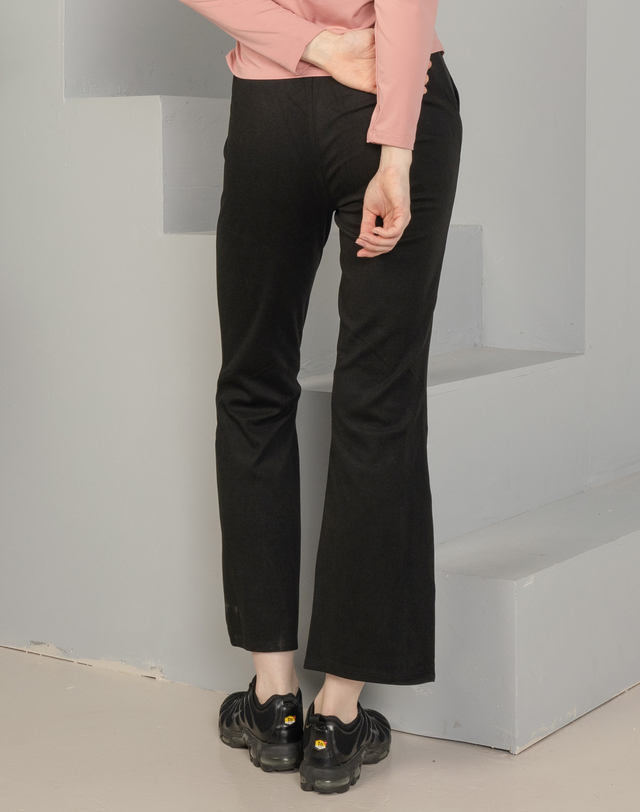 뒤란 뒤란 소프트 후리스 사이드 절개 부츠컷 슬랙스 DBF4W-9187 3colors 착용컷