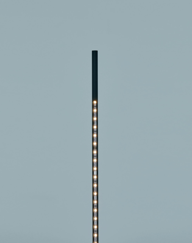 에프이26 Oblique Floor Stand Lighting / 001-01-03 착용컷