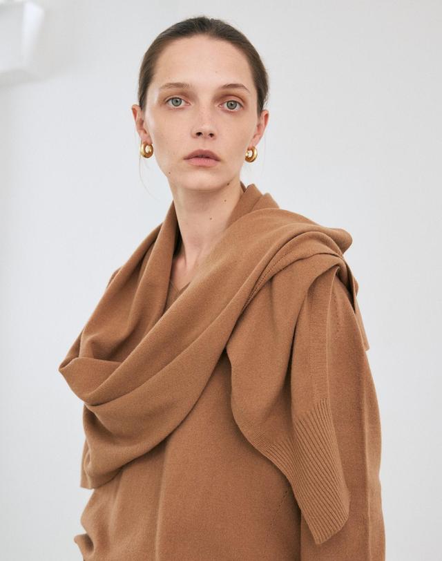 르희 캐시미어 V-neck pullover - italy cashmere 20% (camel) 착용컷
