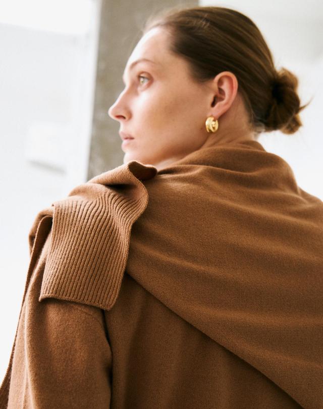 르희 캐시미어 V-neck pullover - italy cashmere 20% (camel) 착용컷