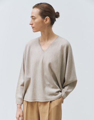 v-neck  loose pullover (beige) -Merino Mercerized Wool 100% -