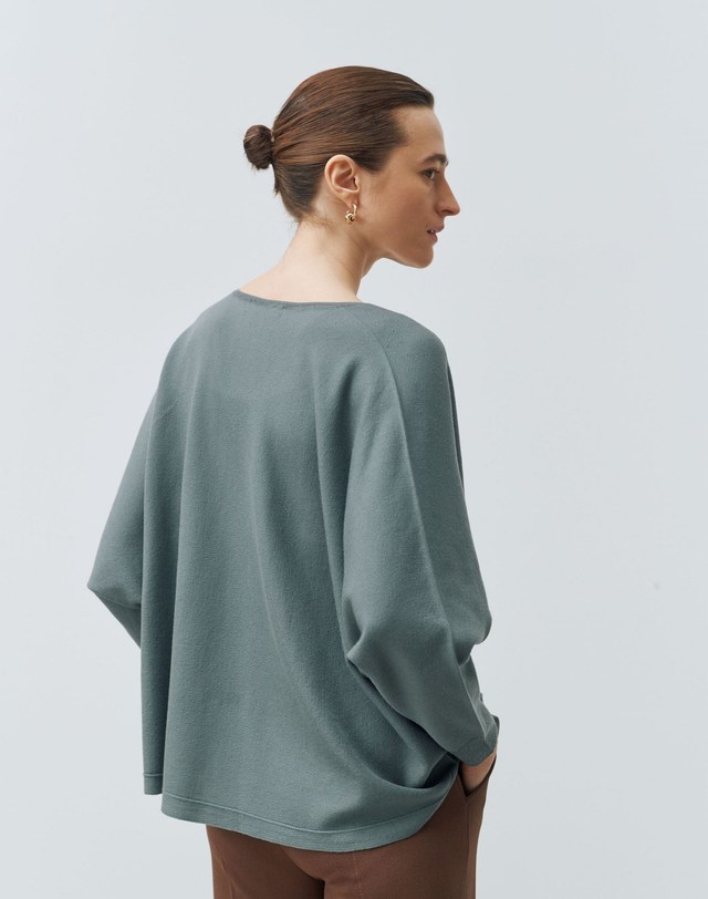 르희 캐시미어 v-neck loose pullover (green) -Merino Mercerized Wool 100% - 착용컷