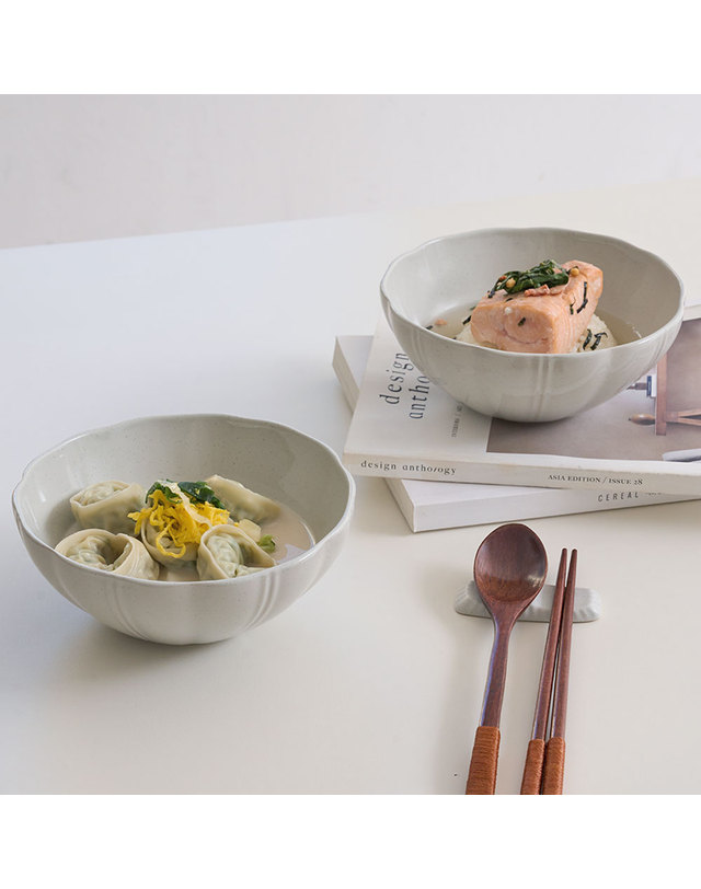 밀양본차이나 [로얄포드] 코지 도자기 라면기 우동 떡국 냉면그릇 면기세트 화이트 2P 착용컷