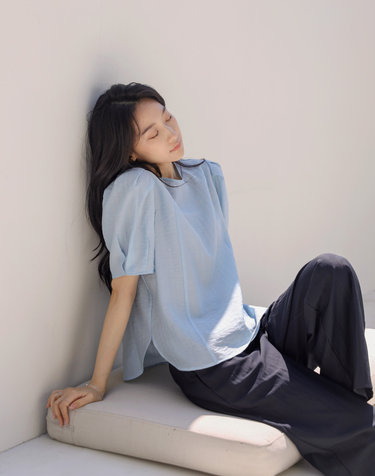 텐셀 볼륨 라운드블라우스