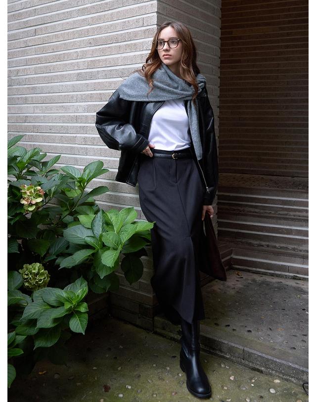 켈리도나휴 스텐다드 맥시스커트 착용컷