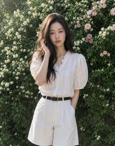 프릴 자가드 브이블라우스