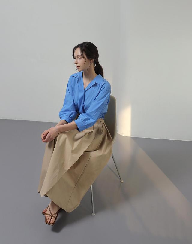 켈리도나휴 블럭 셔츠 랩원피스 착용컷