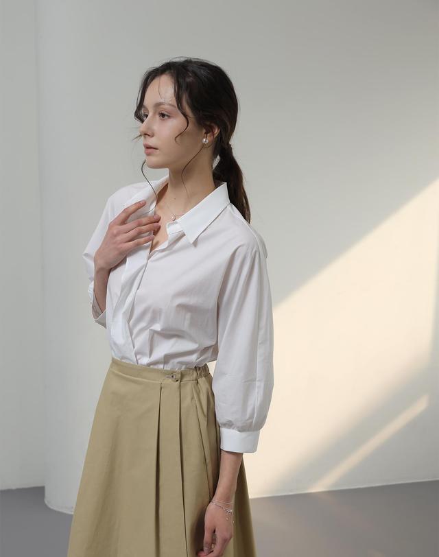 켈리도나휴 블럭 셔츠 랩원피스 착용컷